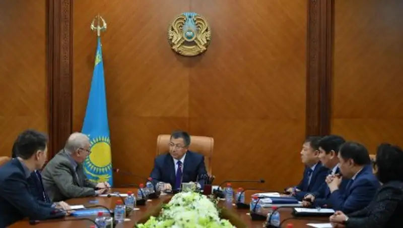 В ЮКО рассмотрены вопросы снижения младенческой и материнской смертности