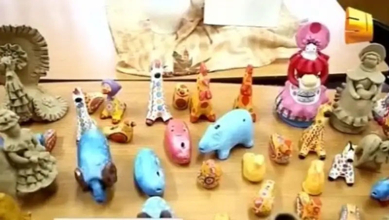 В Усть-Каменогорске пенсионер-энтузиаст возрождает древние ремесла