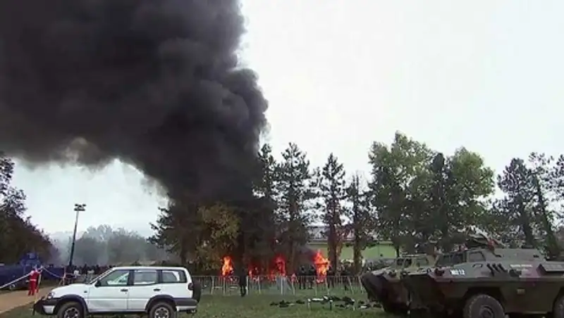 В Европе беженцы продолжают штурмовать границы, устраивают драки