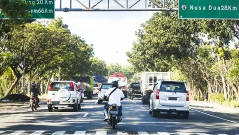 Попавший в ДТП на о.Бали казахстанец вышел из комы - МИД