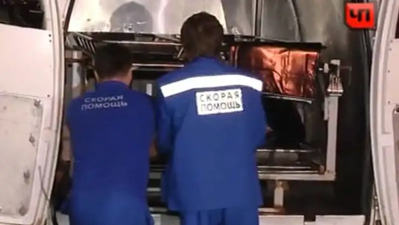 Мужчина и женщина выбросились с 14-го этажа на юге Москвы 