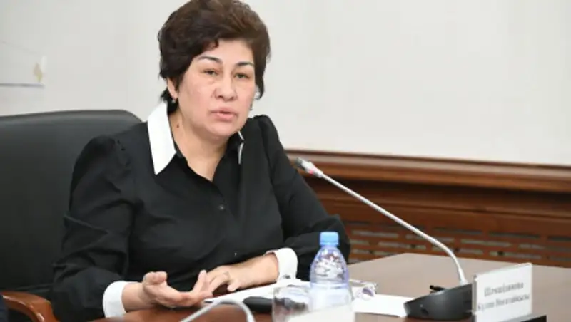 Куляш Шамшидинова освобождена от должности министра образования