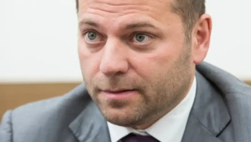 В России депутат предложил "поменьше питаться" в кризис