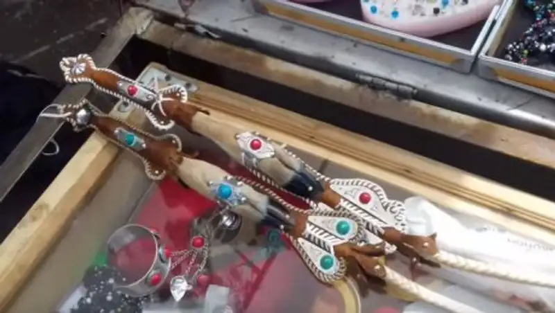 В Шымкенте продают плетку, чтобы гонять жен