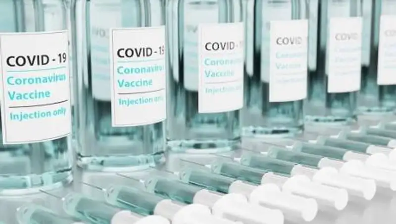 В Центре Гамалеи научились обновлять вакцину от коронавируса