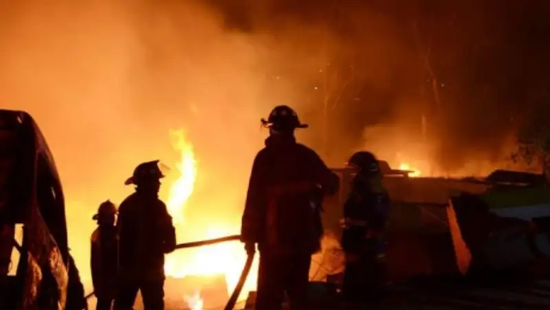 На юго-западе Китая сгорели 60 домов, пострадали 120 человек