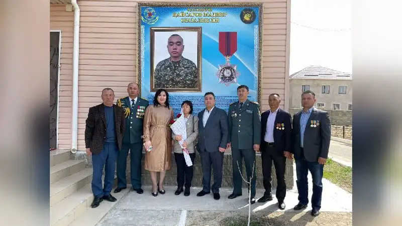 Имя погибшего во время январских событий гвардейца присвоили детдому в Кызылорде