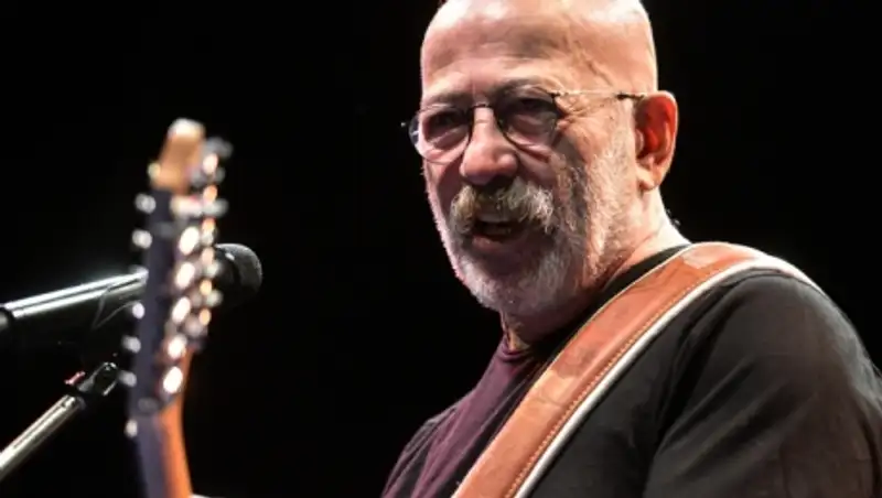 СМИ сообщили о госпитализации Александра Розенбаума