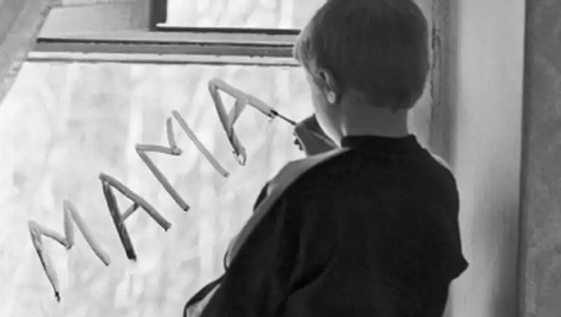 В Казахстане начнут вести учет жизни детей-сирот