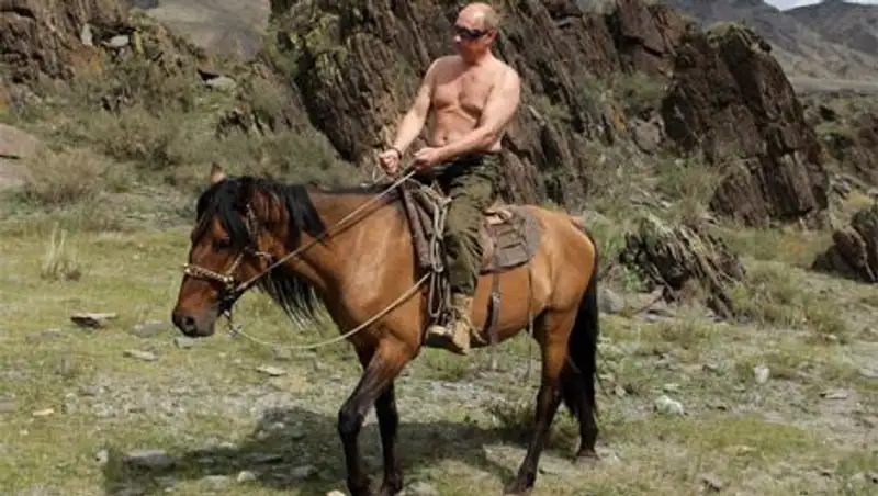 Обама, собрав корреспондентов, пошутил о голом торсе Путина