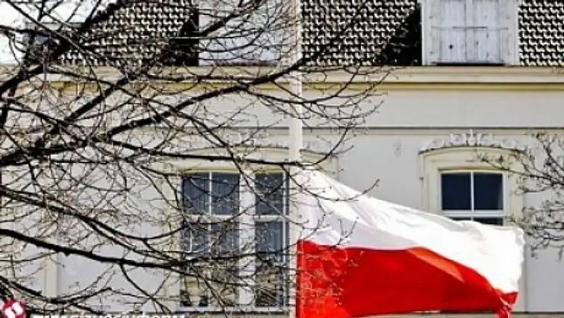 В Польше ушли в отставку три министра и спикер Сейма