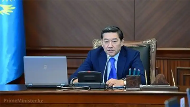 С.Ахметов поручил акимам держать на особом контроле подготовку к паводкам