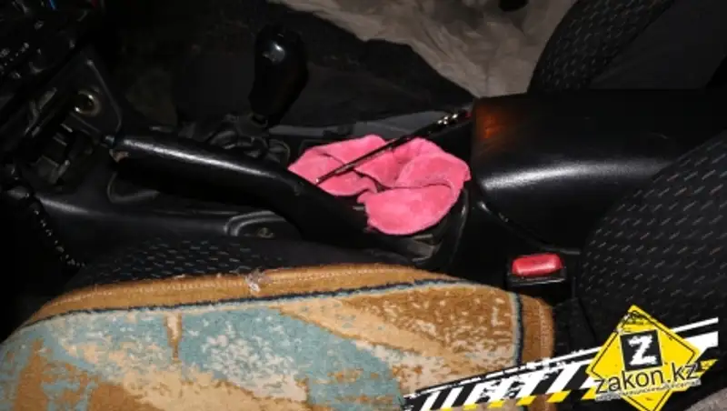 В Алматы вор со стажем вскрыл машину, чтобы якобы погреться 