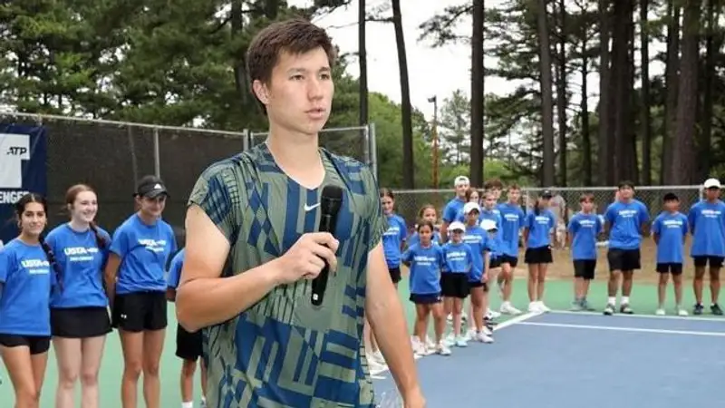Казахстанский теннисист Бейбит Жукаев вышел в полуфинал "Челленджера"