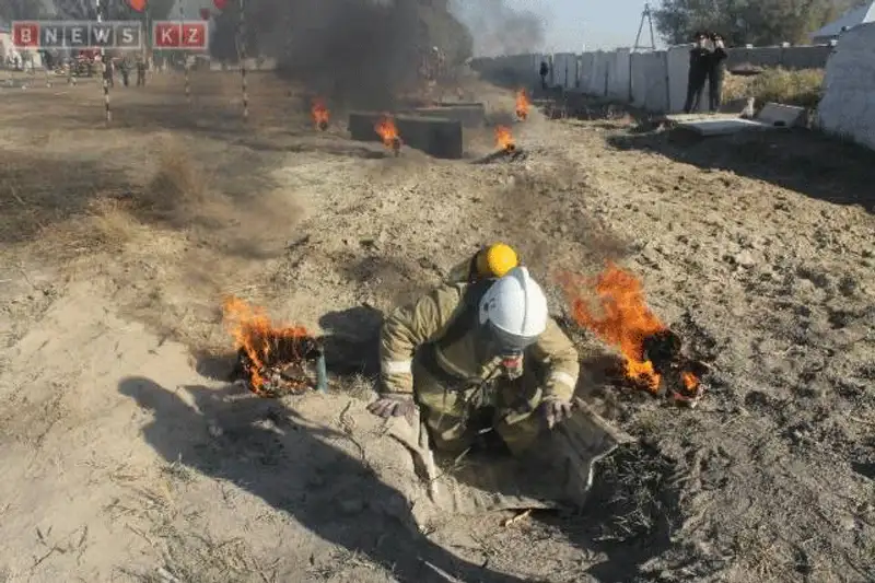 В Кызылорде у пожарных появилась площадка для экстремальных тренировок (фото), фото - Новости Zakon.kz от 26.10.2013 22:46