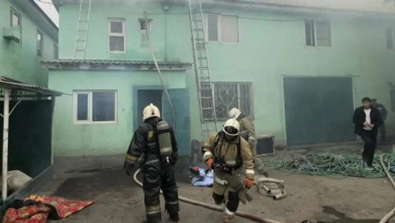 В Астане сгорело 250 квадратных метров общежития