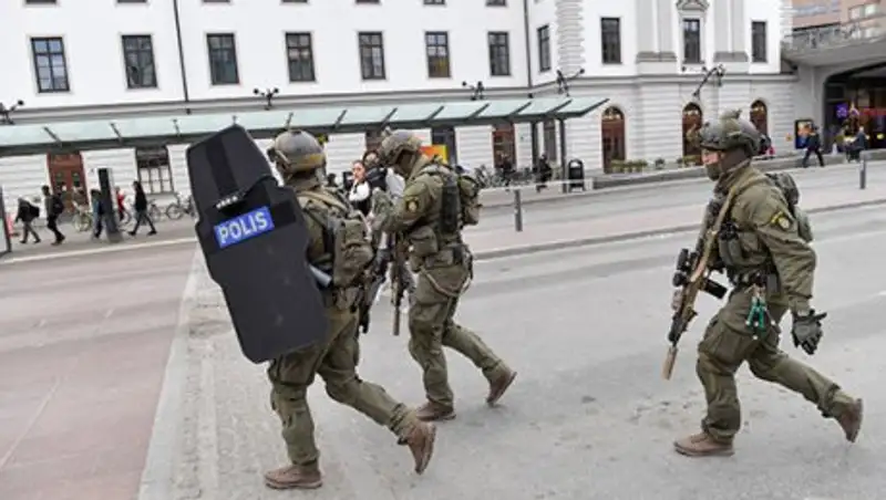 СМИ: задержанный по делу о теракте в Стокгольме дал признательные показания
