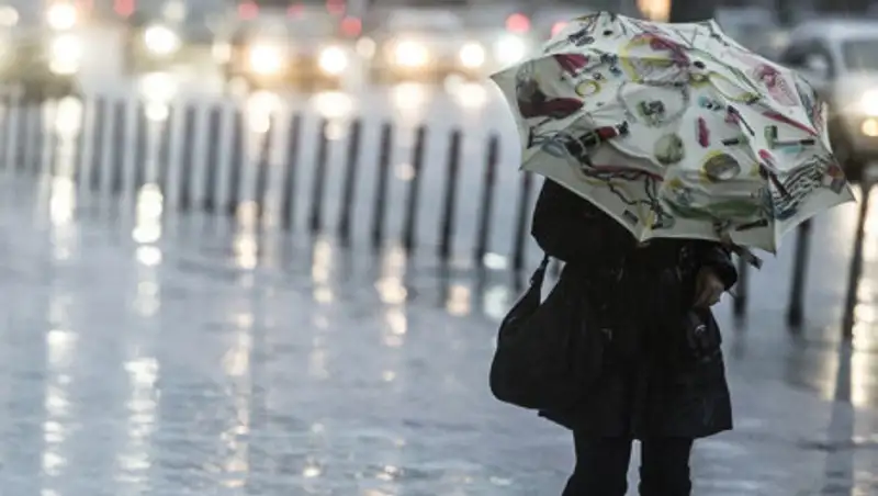 В Алматы объявлено штормовое предупреждение