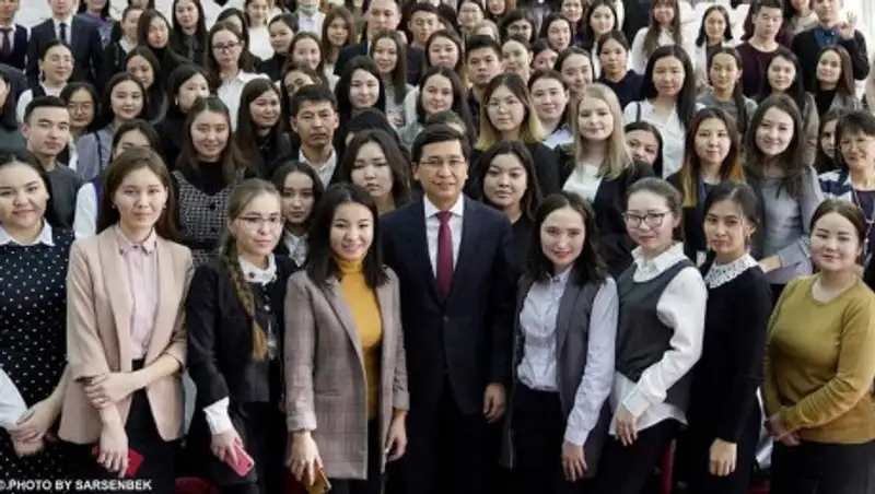 Для абитуриентов, поступающих на педагогические специальности, повысят проходной балл