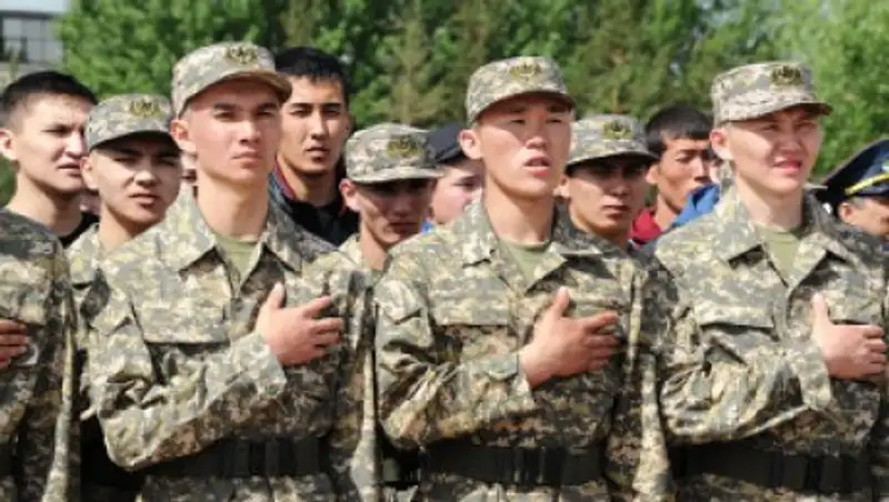 В Казахстане завершился призыв: 15 тысяч человек пойдут служить в армию