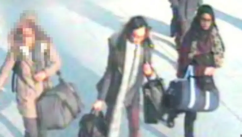 Три лондонские школьницы бежали к джихадистам в Сирию