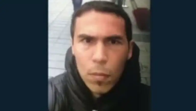 Террорист, устроивший стрельбу в ночном клубе в Стамбуле, признал вину