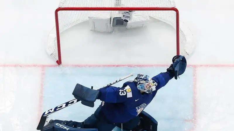 Финский хоккейный судья выгнал всех болельщиков во время матча