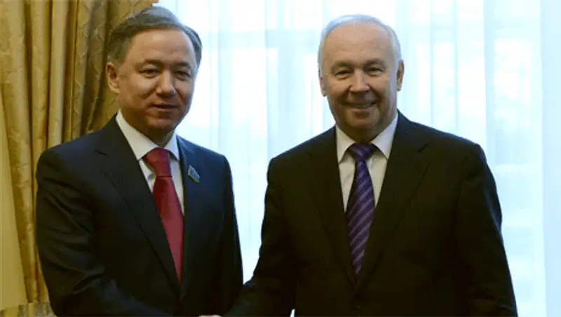 Н. Нигматулин встретился с Председателем Верховной Рады Украины В. Рыбаком