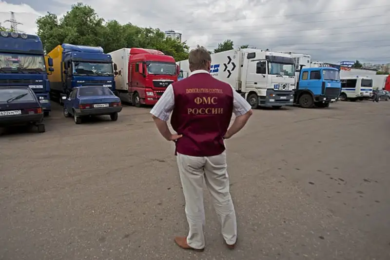 Путь гастарбайтера: от вокзала до вокзала Путь гастарбайтера: от вокзала до вокзала, фото - Новости Zakon.kz от 25.10.2013 17:25