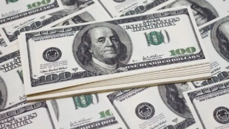 Иран прекратил долларовые расчеты с зарубежными странами