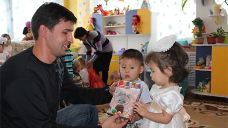 Около 500 детей в Астане, оставшихся без попечения родителей, получат социальную поддержку