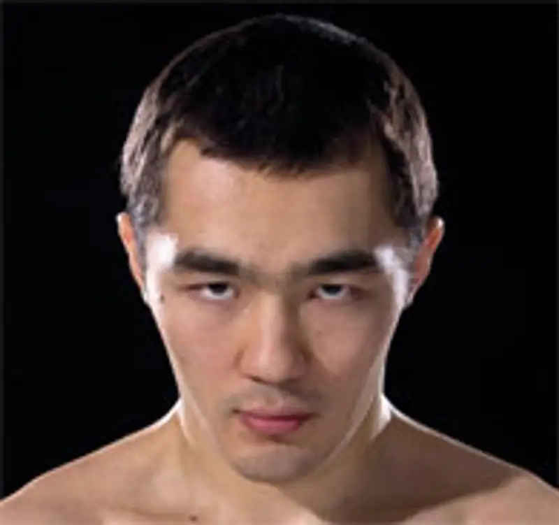 Казахстанский боксер Бейбут Шуменов не может найти достойного соперника, фото - Новости Zakon.kz от 26.12.2011 16:20