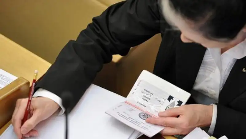 Как получить разрешение трудовому мигранту