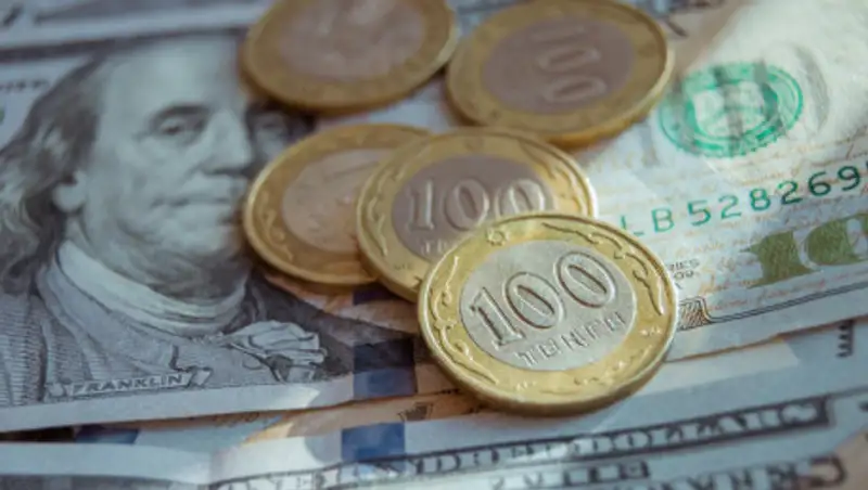 Тенге еще укрепился на торгах