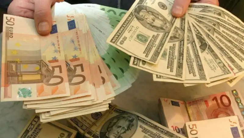 Курсы валют: доллар подорожал, евро подешевел