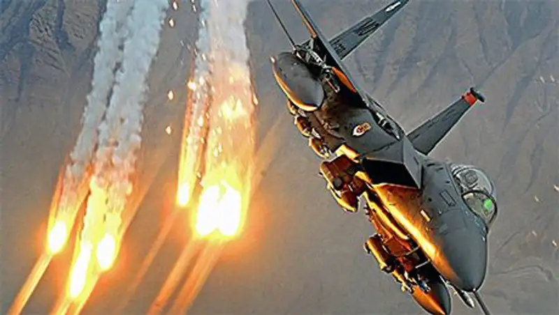 Франция начала бомбить позиции джихадистов в Ираке