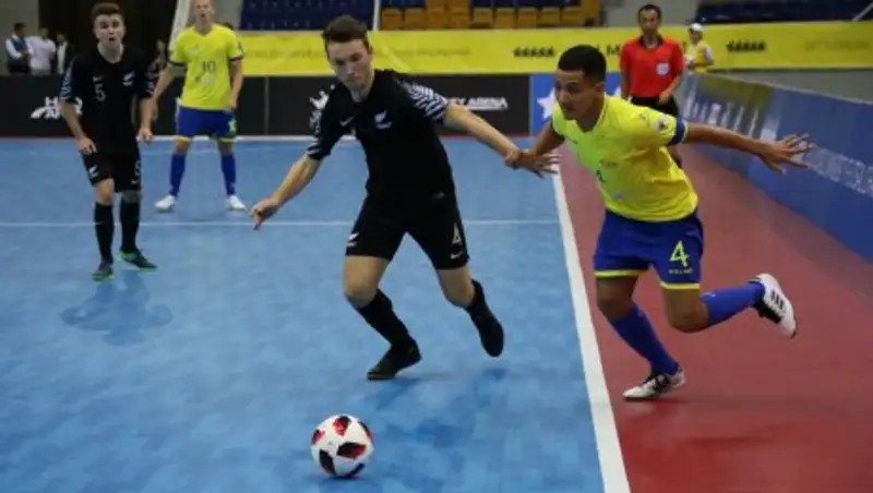 Казахстан одержал вторую победу на чемпионате мира по футзалу