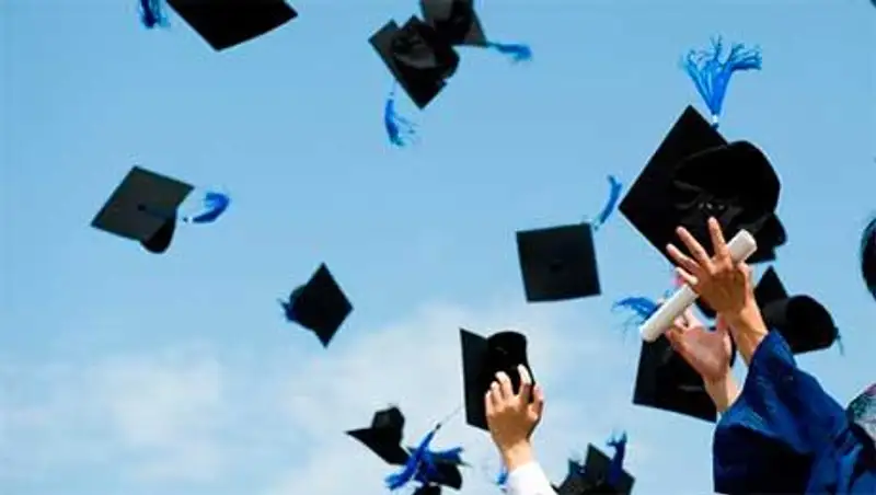 Более 200 тыс студентов живут и обучаются в Алматы, из них 10% - коренные