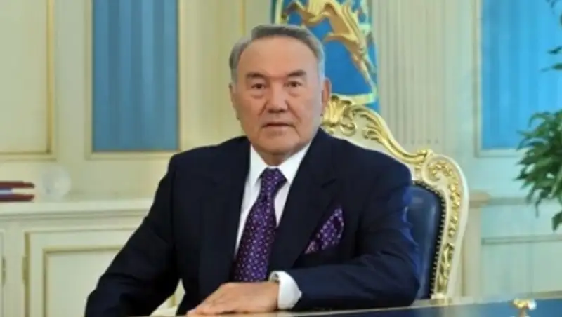 Назарбаев призывает генералов блюсти честь мундира