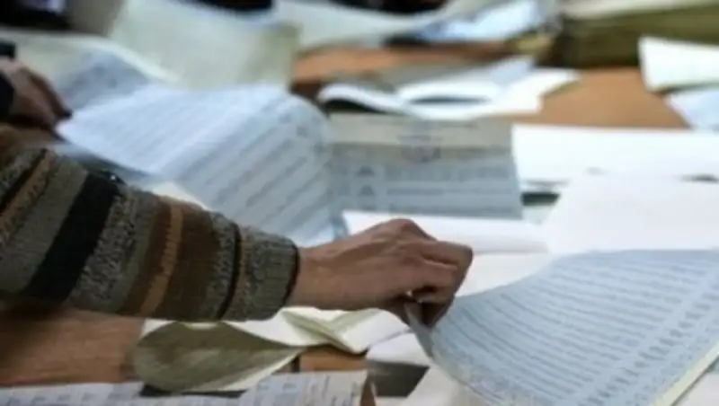 В Астане некоторые кыргызстанцы не нашли себя в списках избирателей