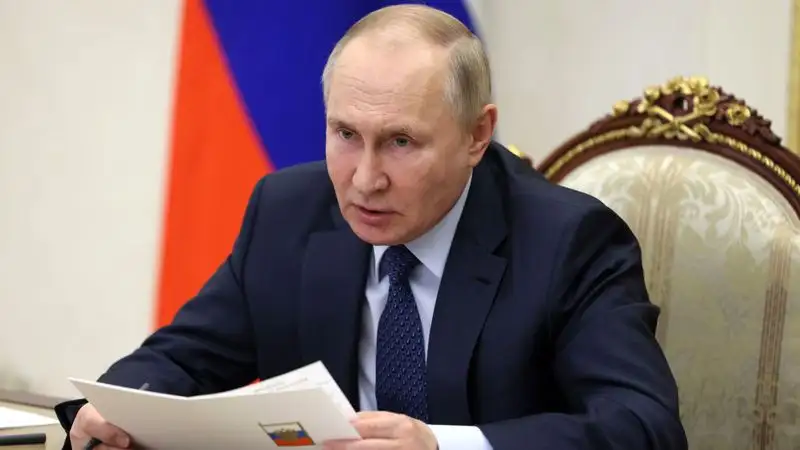 Путин подписал указ об ответных мерах на введение потолка цен на нефть