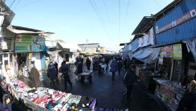 На рынках Алматы работают 200 тыс китайцев, фото - Новости Zakon.kz от 21.11.2013 01:54
