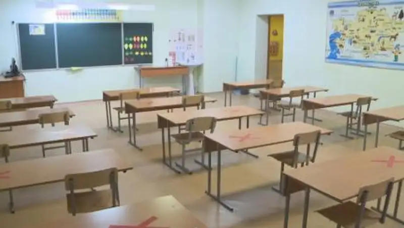 Среди школьников продолжают выявлять зараженных коронавирусом - Цой