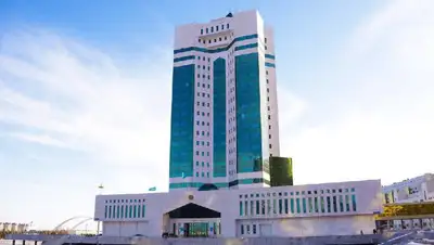 здание правительства в Нур-Султан, фото - Новости Zakon.kz от 25.02.2022 12:09