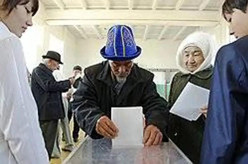 Электоральная активность казахстанцев составляет 61,3 процента, фото - Новости Zakon.kz от 07.12.2011 23:13