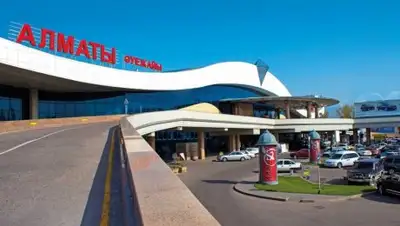 ДВД на транспорте, фото - Новости Zakon.kz от 26.04.2018 11:54