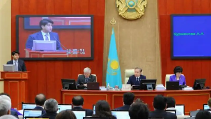 Мажилис одобрил корректировки в бюджет и размер трансферта из Нацфонда на 2016 год