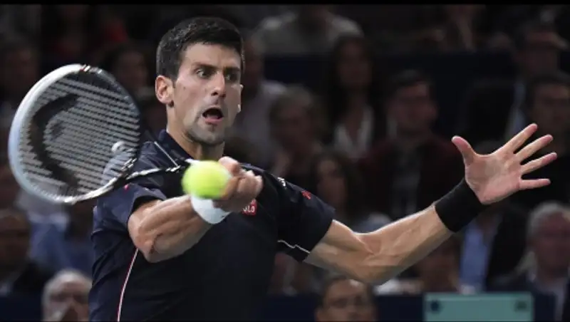 Новак Джокович уверенно обыграл Милоша Раонича в финале турнира серии «Мастерс» в Париже.