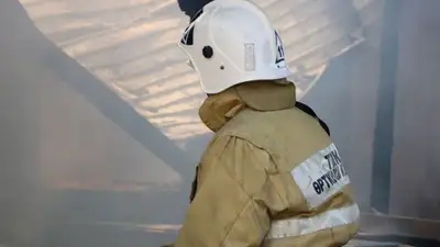 44 человека эвакуировали из-за пожара в многоэтажном доме в Атырау, фото - Новости Zakon.kz от 30.05.2023 17:56