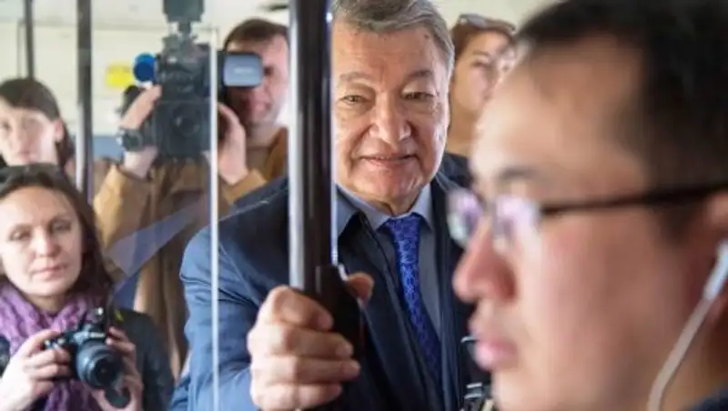 Аким ВКО подверг критике работу общественного транспорта в Семее